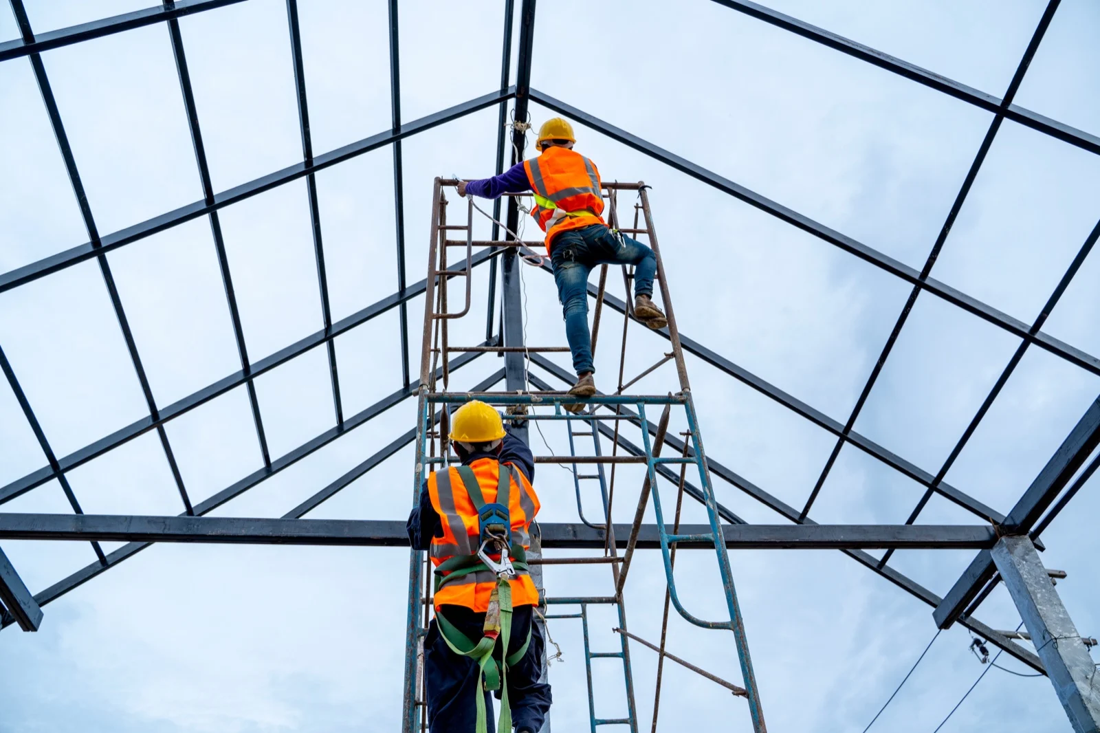 Absolute liability, construction workers working on scaffold